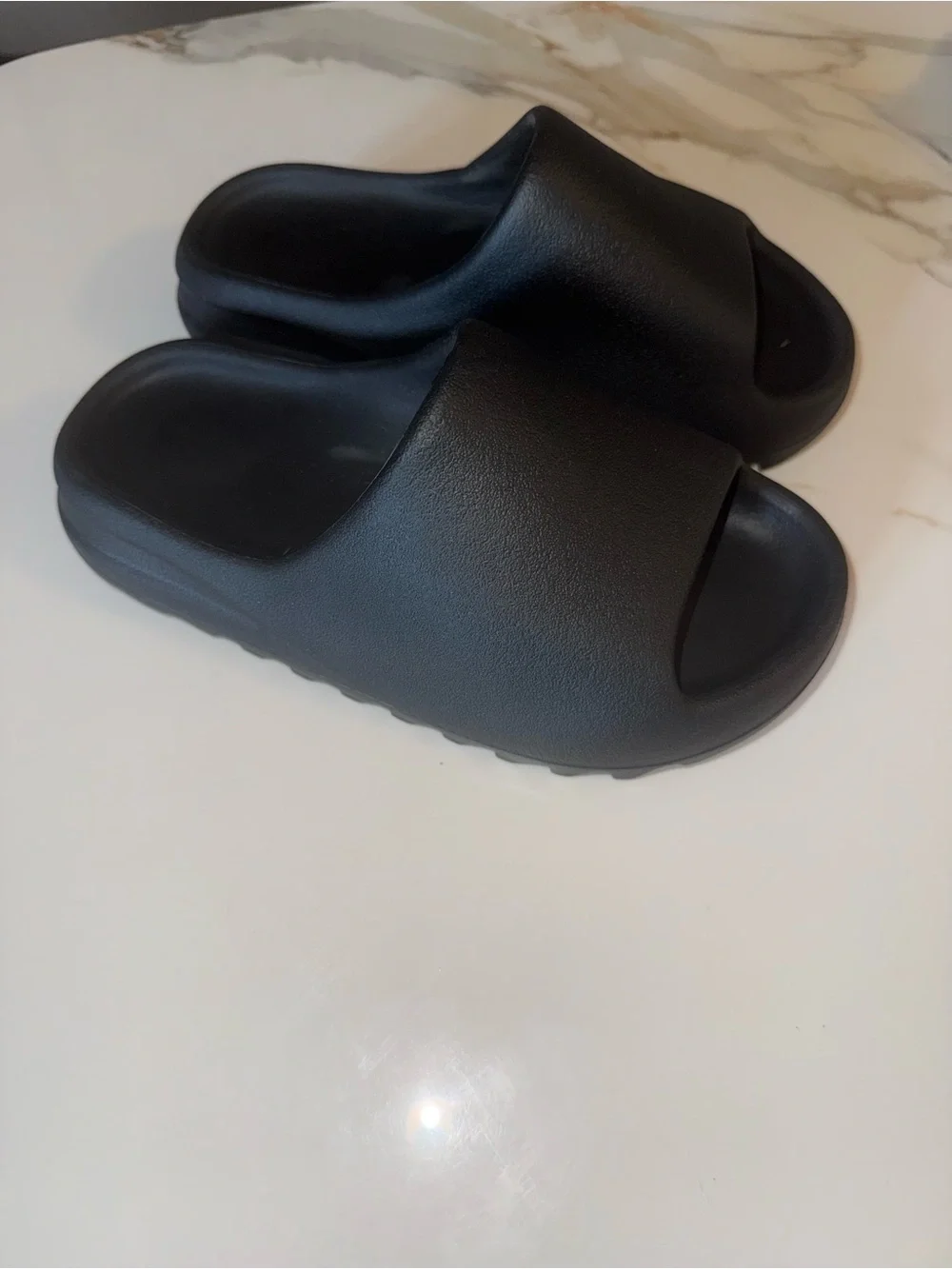 Yeezy Kids Black Slide Sandals 4Y